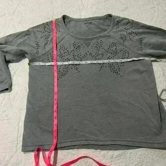 Apt 9 women's size PL sweatshirt top gray color‎ long sleeve scoop neck studded - Picture 3 of 5